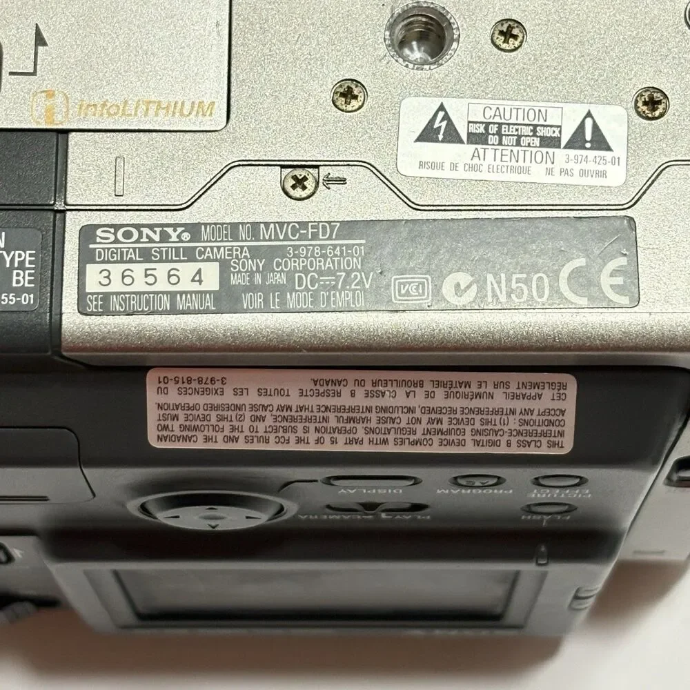 Sony Digital Mavica MVC-FD7 10x Optical Zoom Floppy Disk Camera